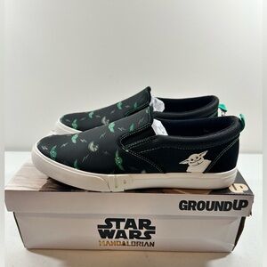 Star Wars The Mandalorian Ground Up Grogu Men’s Slip On Sneakers, Size 10